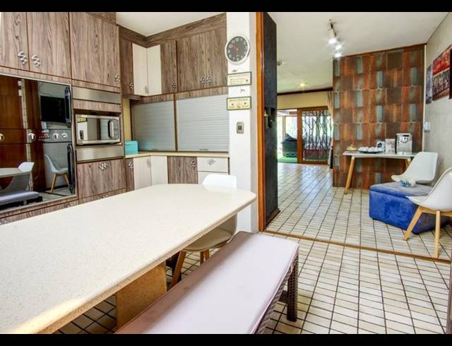 5 BEDROOM HOUSE FOR SALE IN VICTORY PARK